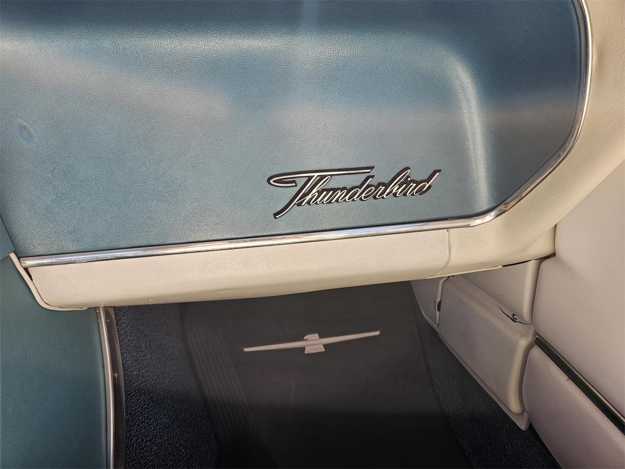 Ford-Thunderbird-1965-Patrician-Green-White-Leather-30