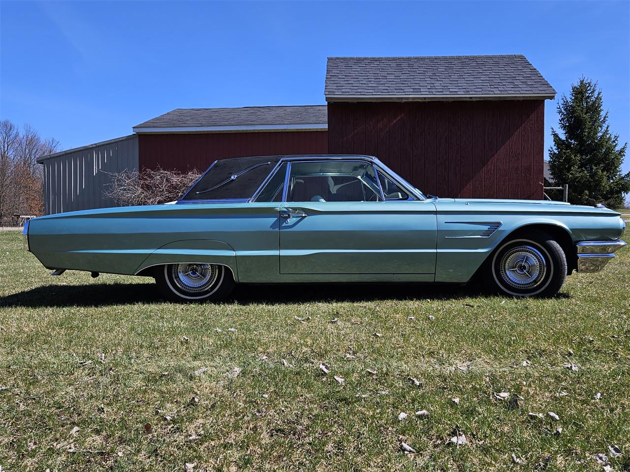 Ford-Thunderbird-1965-Patrician-Green-White-Leather