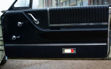 Ford-Thunderbird-1966-Convertible-10