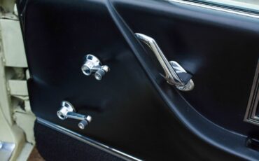 Ford-Thunderbird-1966-Convertible-13