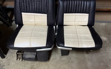 Ford-Thunderbird-1966-Convertible-13