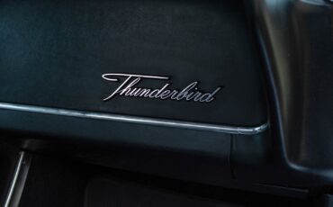 Ford-Thunderbird-1966-Convertible-14