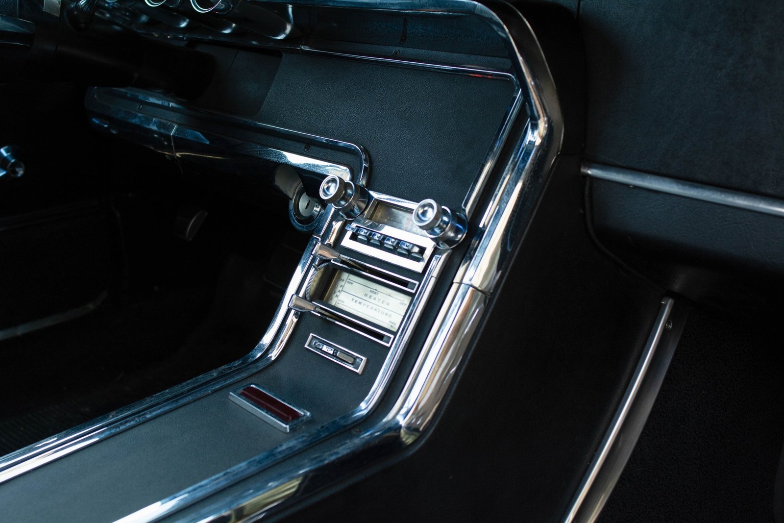 Ford-Thunderbird-1966-Convertible-15