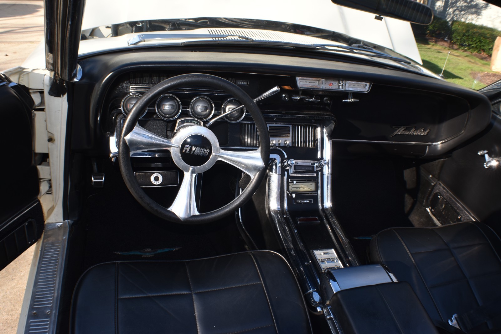 Ford-Thunderbird-1966-Convertible-17