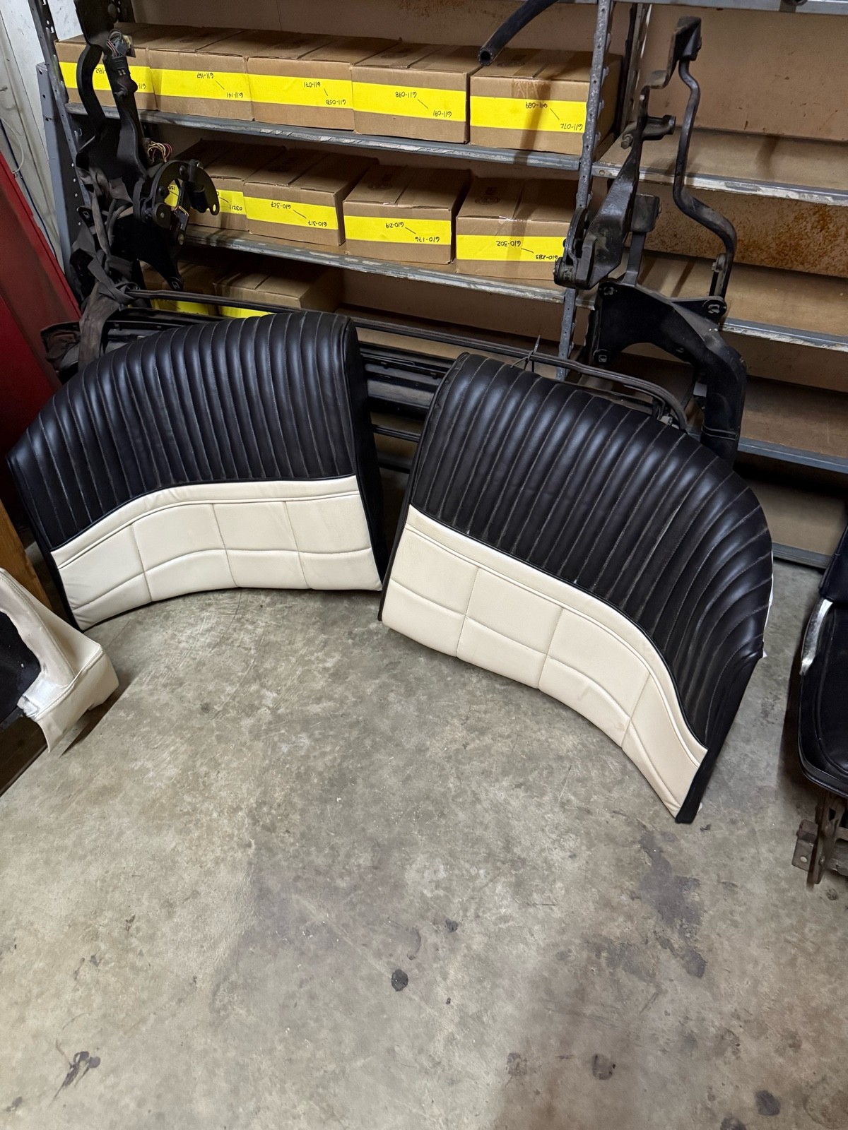 Ford-Thunderbird-1966-Convertible-17