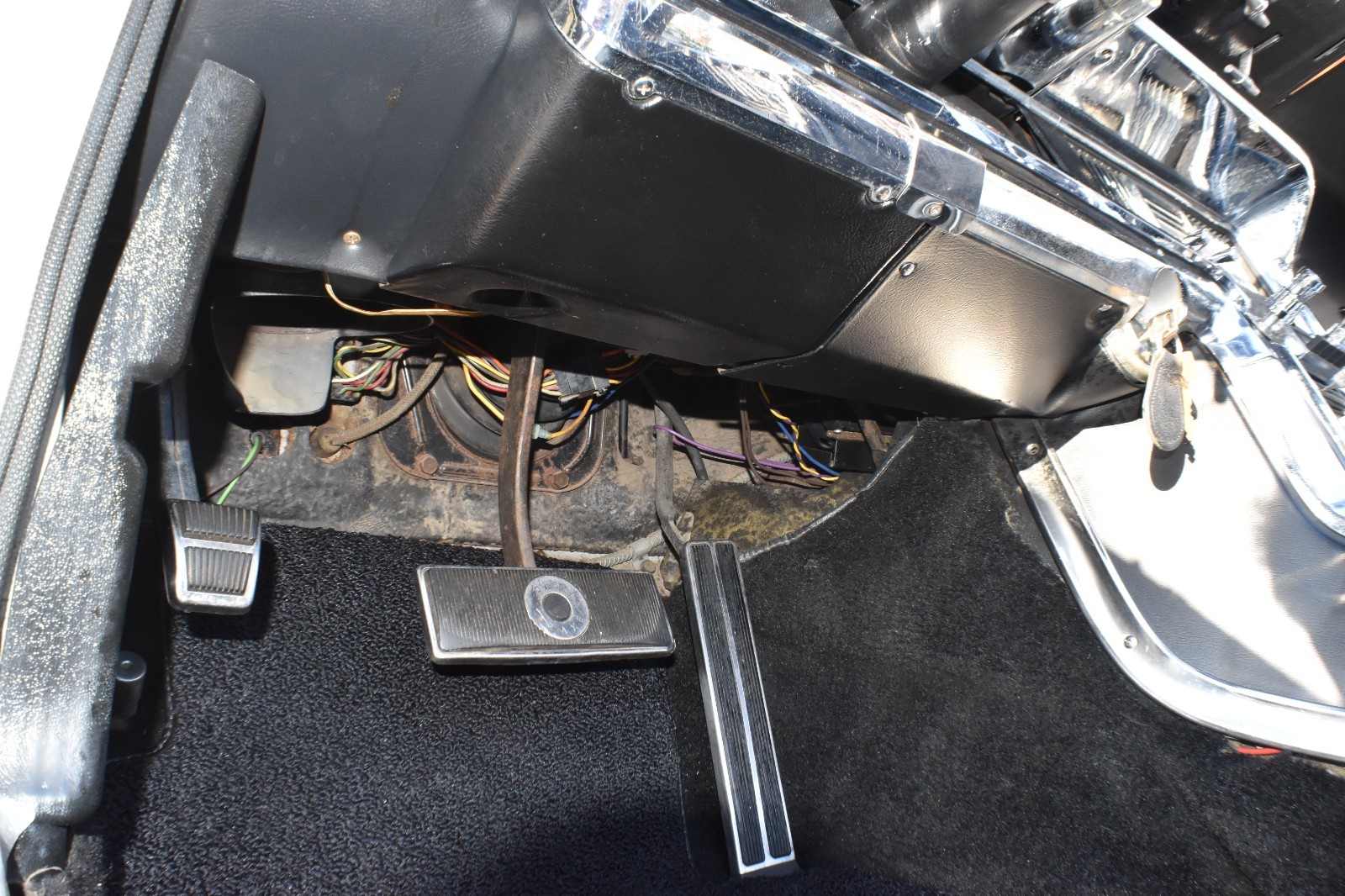 Ford-Thunderbird-1966-Convertible-18