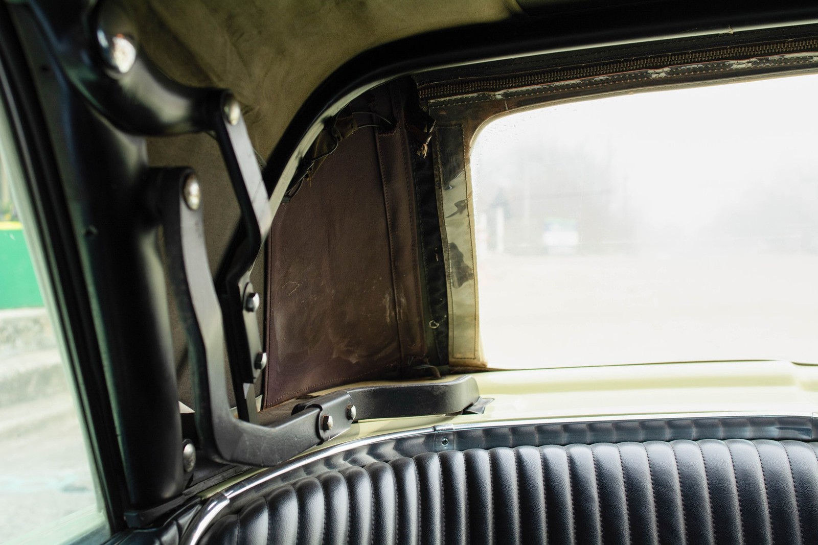 Ford-Thunderbird-1966-Convertible-18