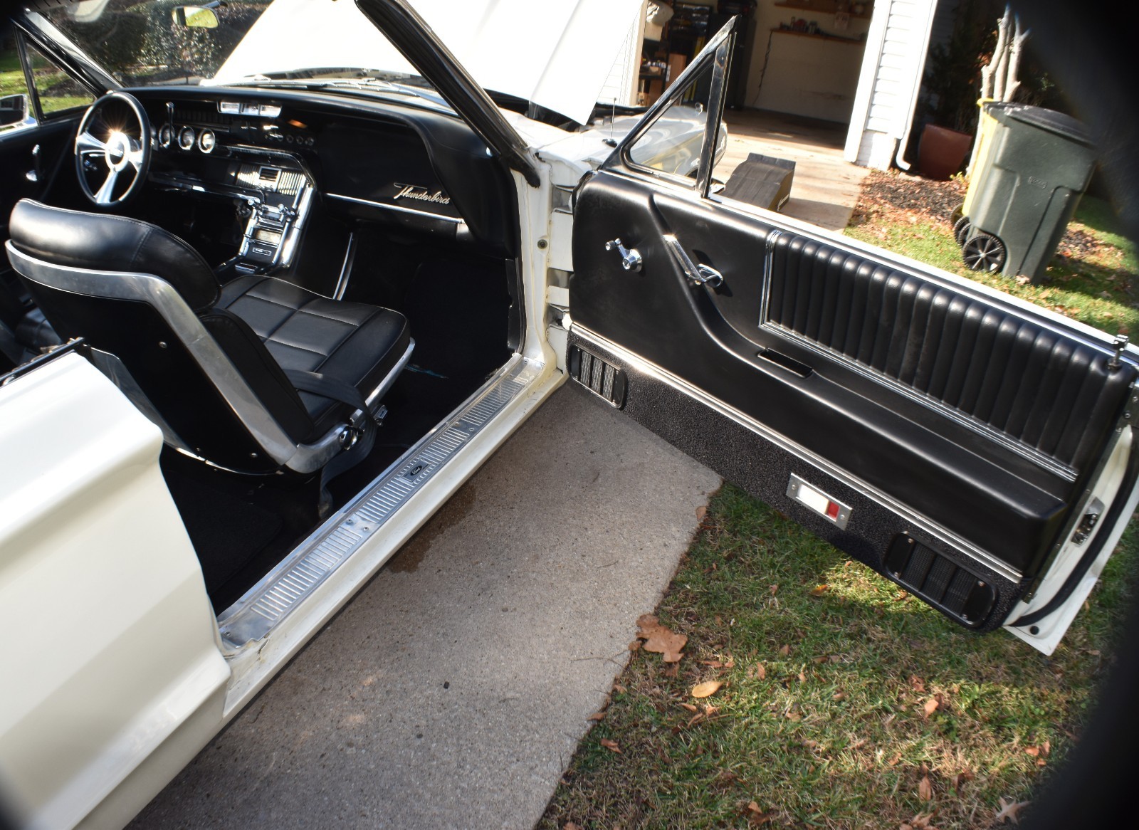 Ford-Thunderbird-1966-Convertible-19