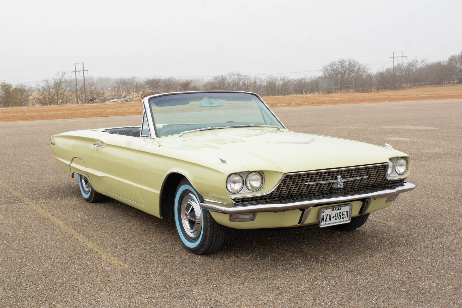 Ford-Thunderbird-1966-Convertible-5