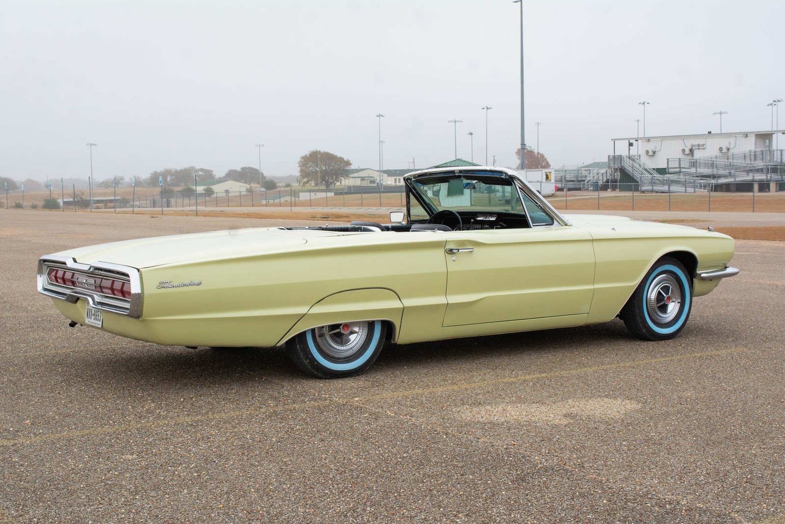 Ford-Thunderbird-1966-Convertible-6