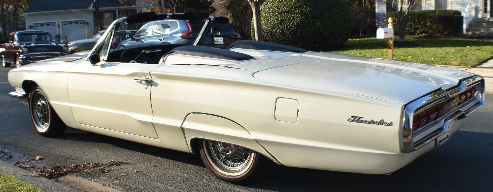 Ford-Thunderbird-1966-Convertible-7