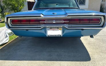 Ford-Thunderbird-1966-Electric-Blue-Blue-2