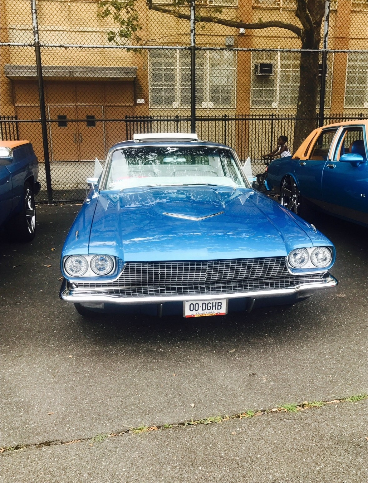 Ford-Thunderbird-1966-Sedan-1
