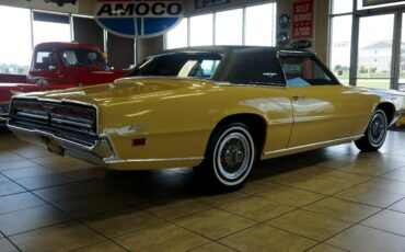 Ford-Thunderbird-1971-Classic-Car-12