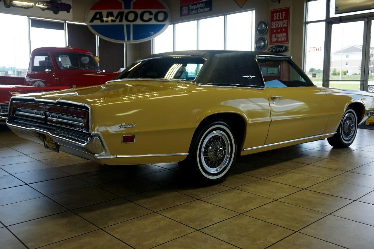 Ford-Thunderbird-1971-Classic-Car-12