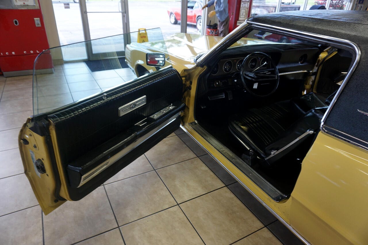 Ford-Thunderbird-1971-Classic-Car-21