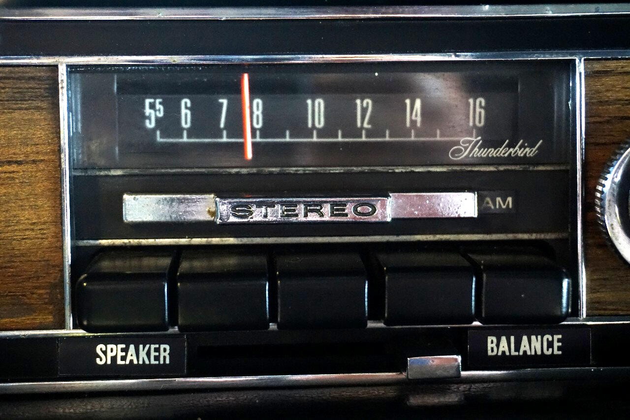 Ford-Thunderbird-1971-Classic-Car-32