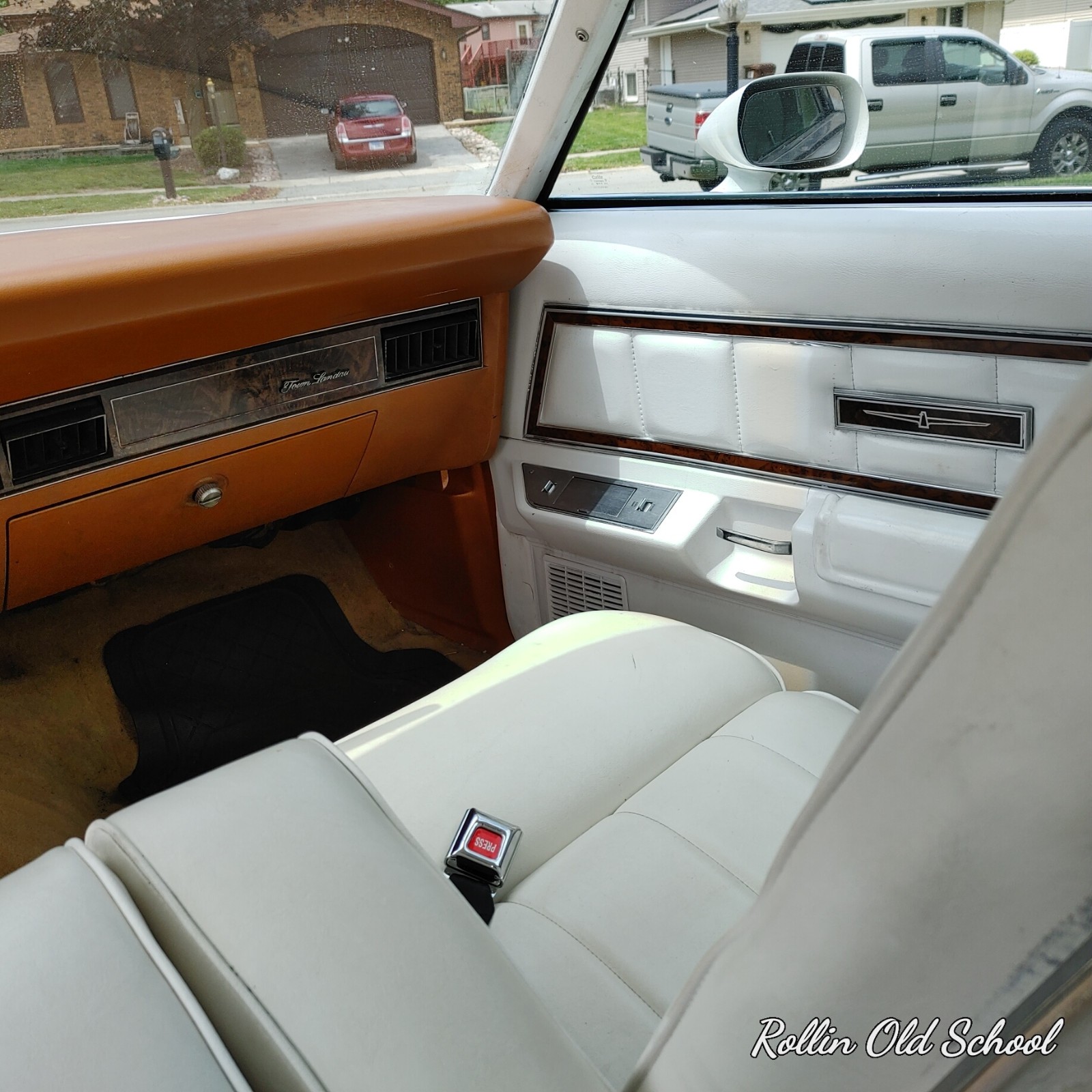 Ford-Thunderbird-1978-Coupe-19