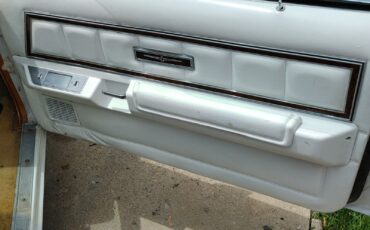 Ford-Thunderbird-1978-Coupe-25