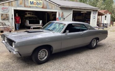 Ford-Torino-1968-Sedan