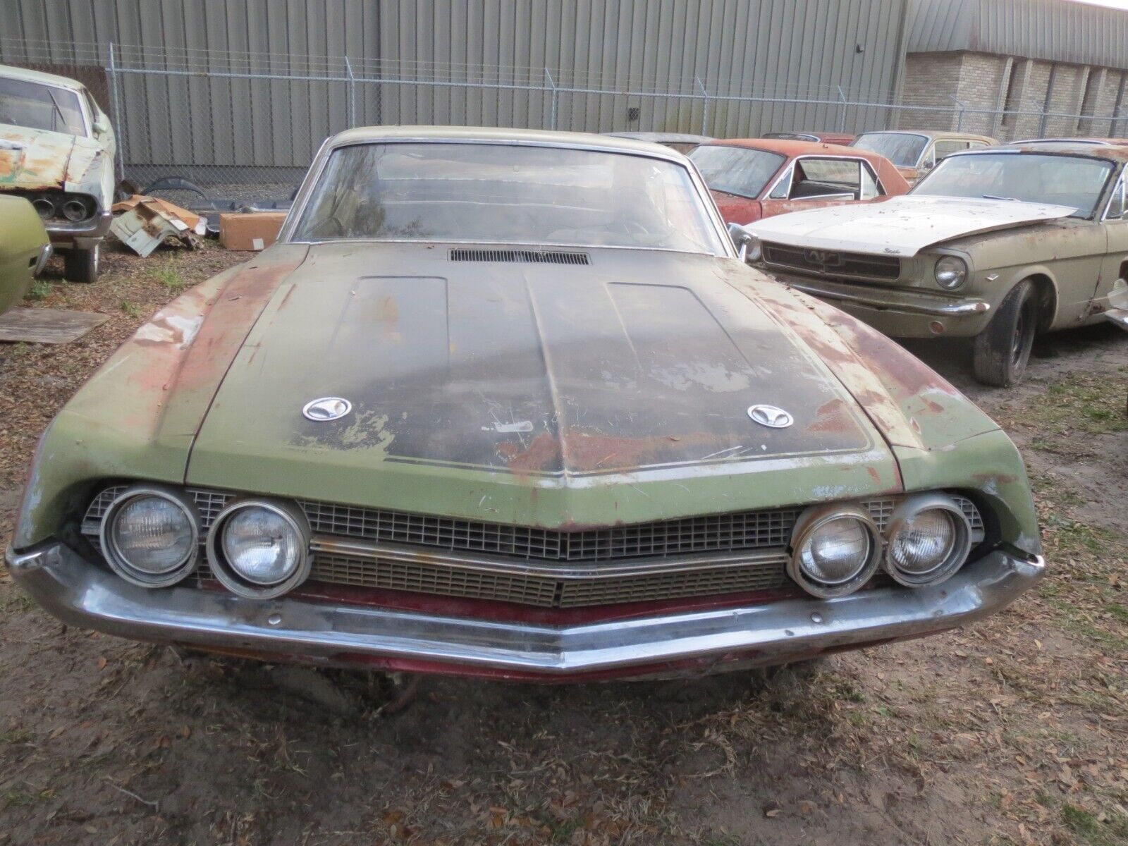 Ford-Torino-1970-Fastback-1