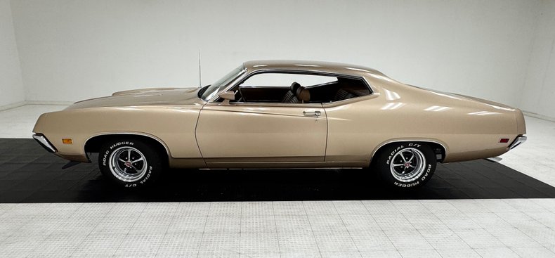 Ford-Torino-1970-Nugget-Gold-Metallic-Ginger-1