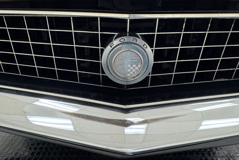 Ford-Torino-1970-Nugget-Gold-Metallic-Ginger-13