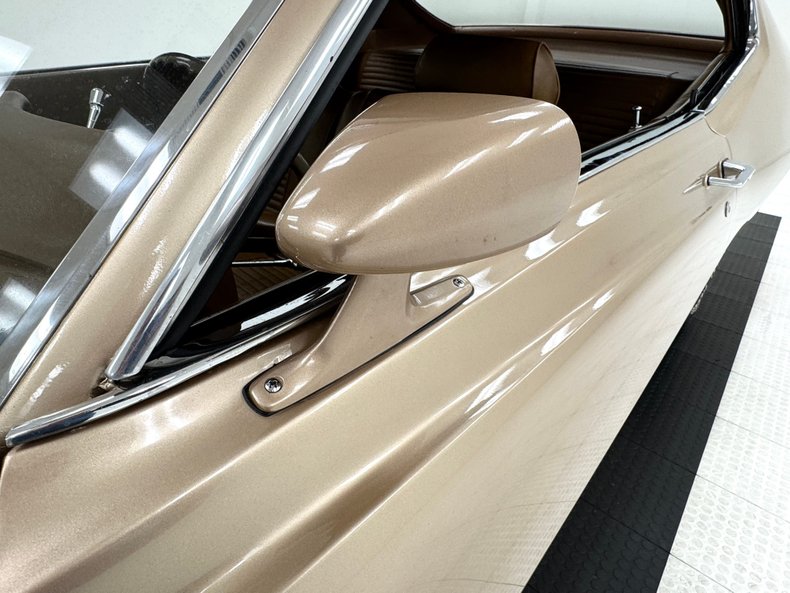 Ford-Torino-1970-Nugget-Gold-Metallic-Ginger-18