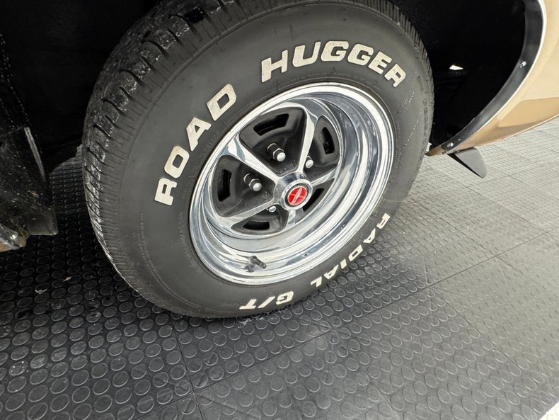 Ford-Torino-1970-Nugget-Gold-Metallic-Ginger-25