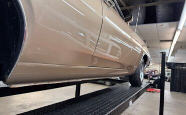 Ford-Torino-1970-Nugget-Gold-Metallic-Ginger-26