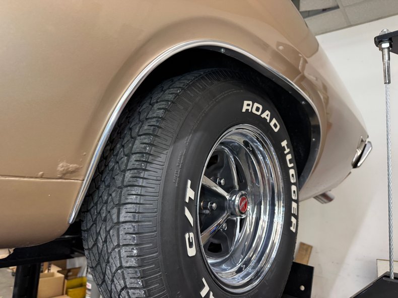 Ford-Torino-1970-Nugget-Gold-Metallic-Ginger-34