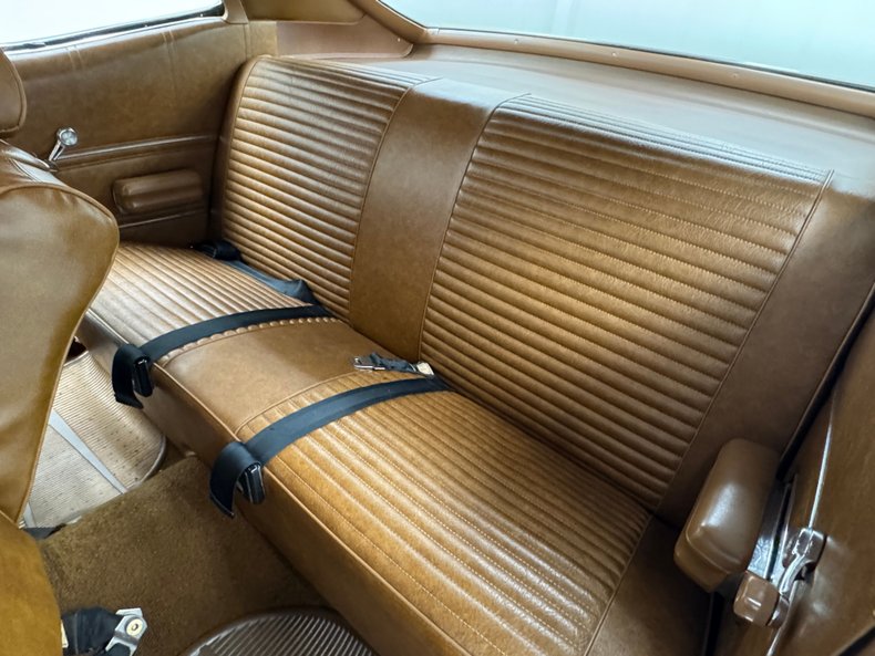 Ford-Torino-1970-Nugget-Gold-Metallic-Ginger-46