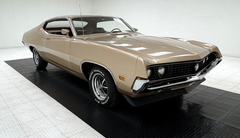 Ford-Torino-1970-Nugget-Gold-Metallic-Ginger-5