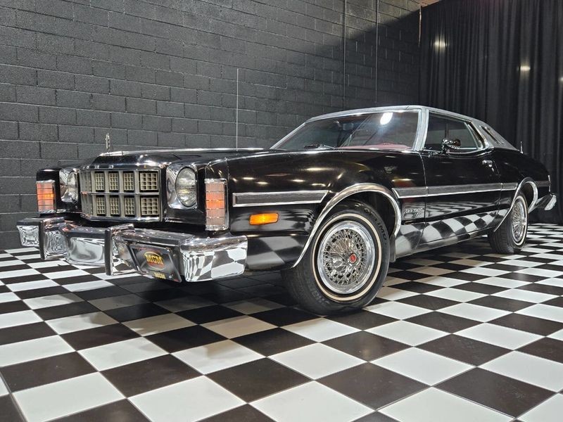 Ford-Torino-1974-Coupe-3