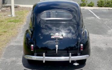Ford-Tudor-1941-Sedan-17