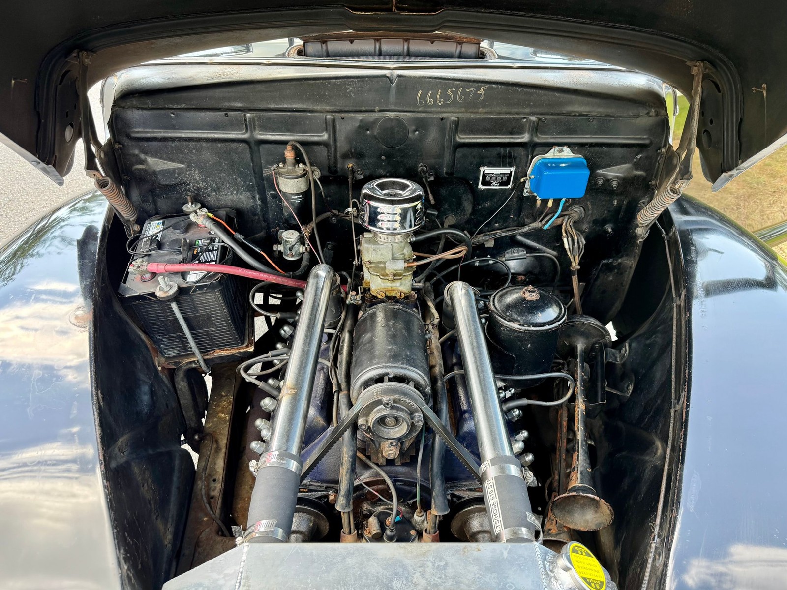 Ford-Tudor-1941-Sedan-4