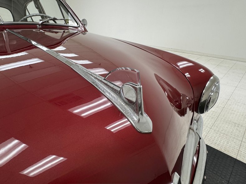 Ford-Tudor-1950-Ruby-Red-Metallic-Gray-12