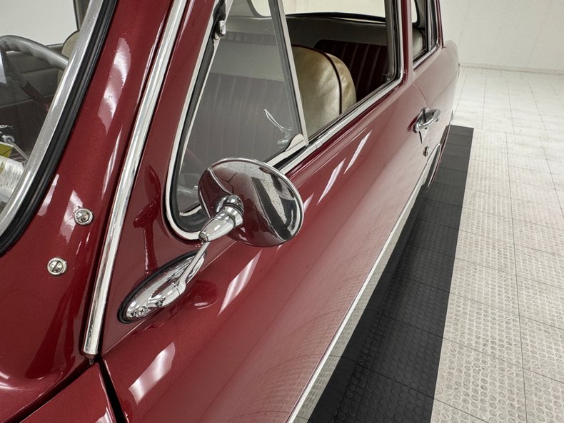 Ford-Tudor-1950-Ruby-Red-Metallic-Gray-19