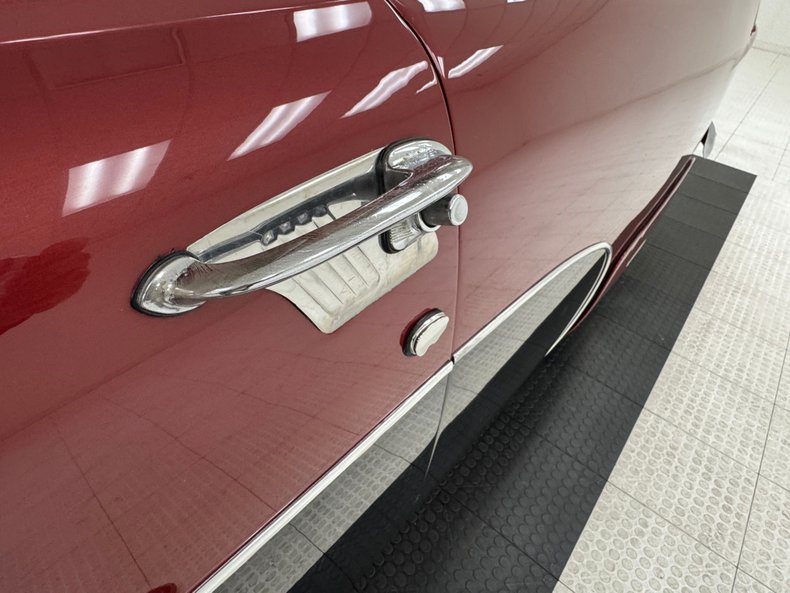 Ford-Tudor-1950-Ruby-Red-Metallic-Gray-21