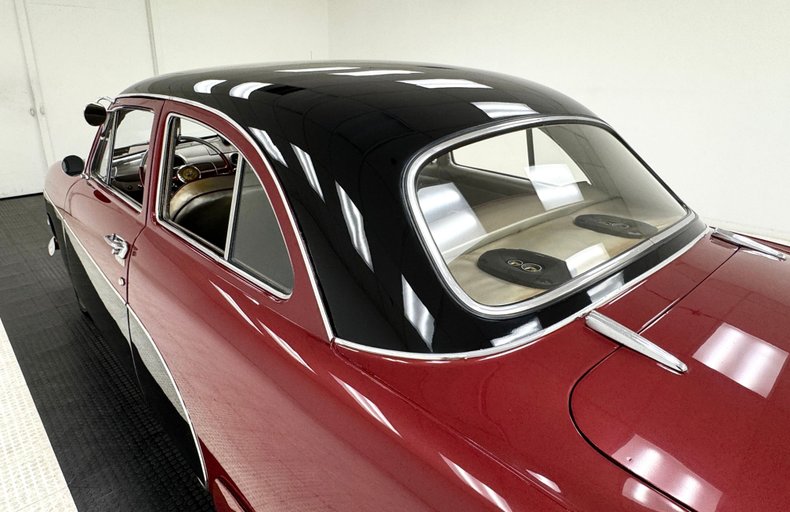 Ford-Tudor-1950-Ruby-Red-Metallic-Gray-23