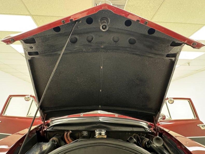 Ford-Tudor-1950-Ruby-Red-Metallic-Gray-38