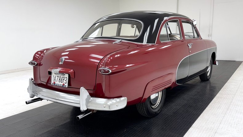 Ford-Tudor-1950-Ruby-Red-Metallic-Gray-4