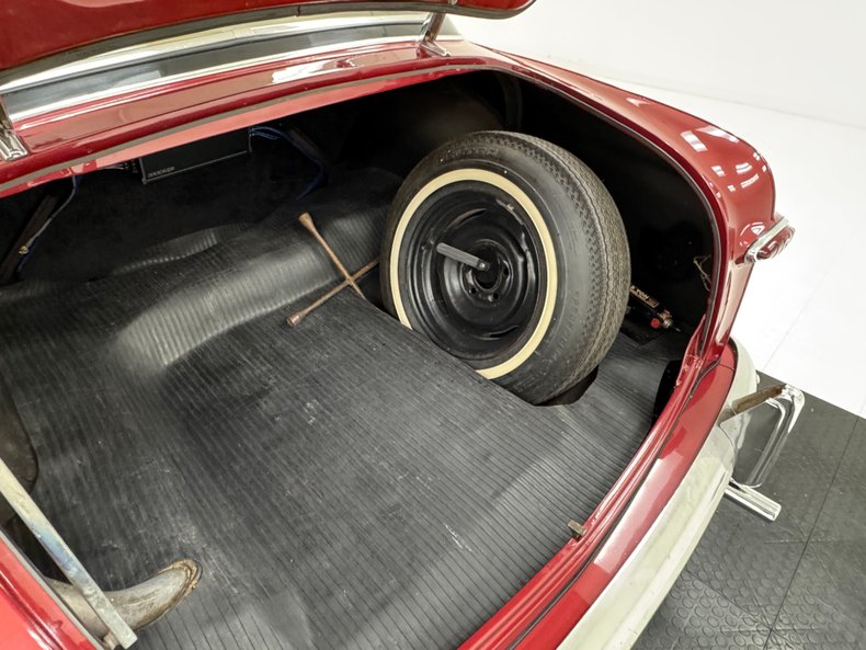 Ford-Tudor-1950-Ruby-Red-Metallic-Gray-43