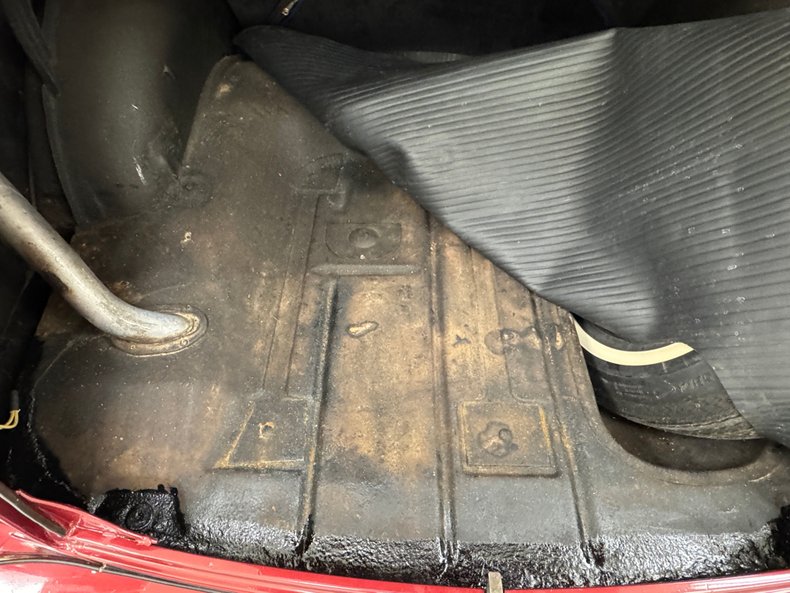 Ford-Tudor-1950-Ruby-Red-Metallic-Gray-46