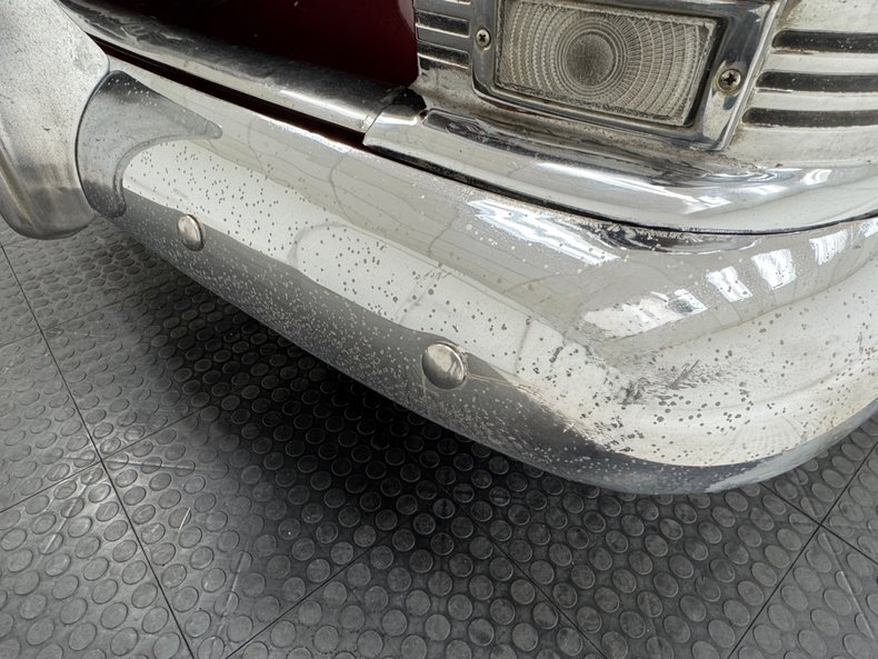 Ford-Tudor-1950-Ruby-Red-Metallic-Gray-6