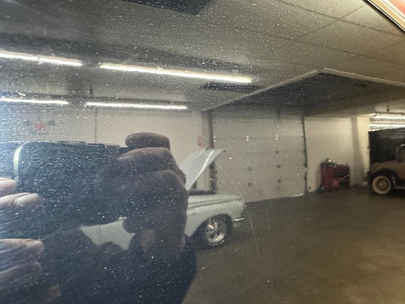 Ford-Tudor-1950-Ruby-Red-Metallic-Gray-8