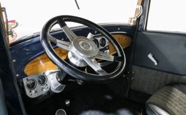 Ford-Victoria-1932-Coupe-14