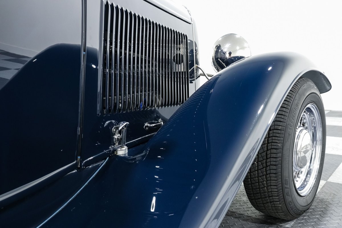 Ford-Victoria-1932-Coupe-19