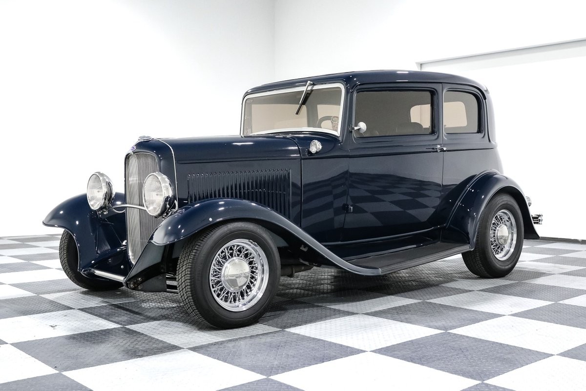 Ford-Victoria-1932-Coupe-2