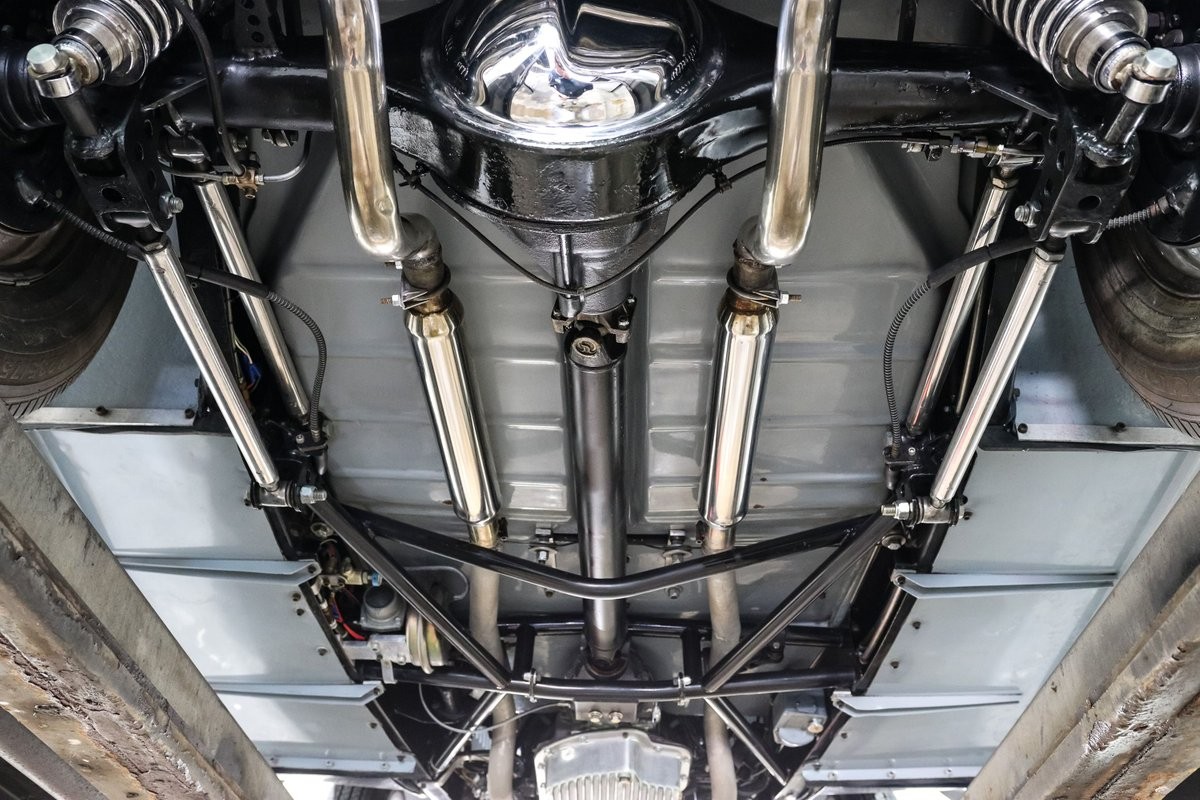 Ford-Victoria-1932-Coupe-21